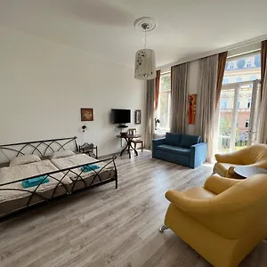  Apartment Alice Center